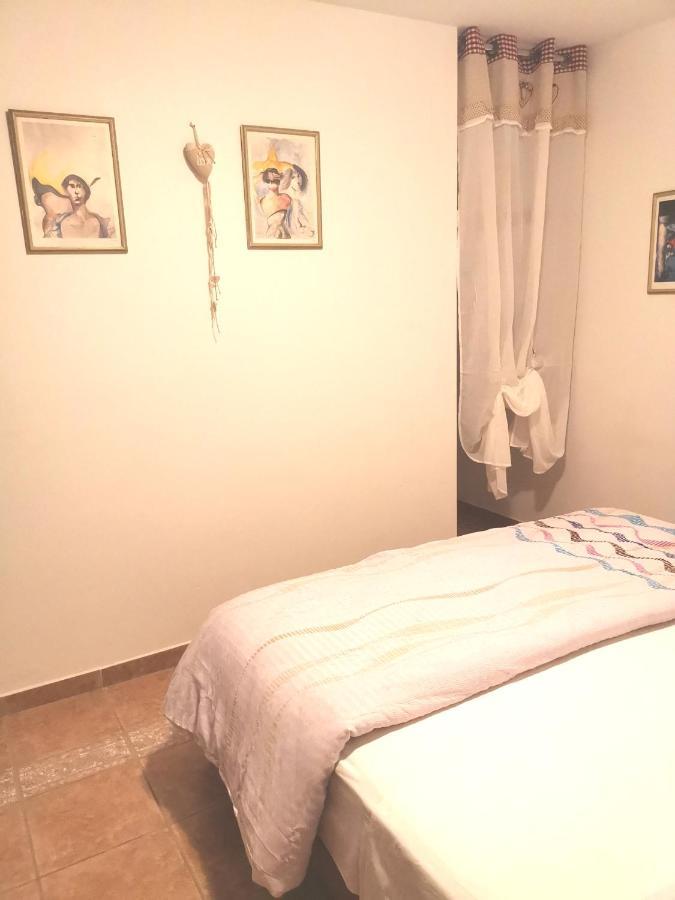 Apartment Giulio - 10Mt To The Beach Rovinj Bagian luar foto