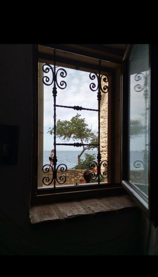 Apartment Giulio - 10Mt To The Beach Rovinj Bagian luar foto
